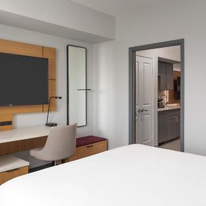 One-Bedroom King Suite Mobility accessible